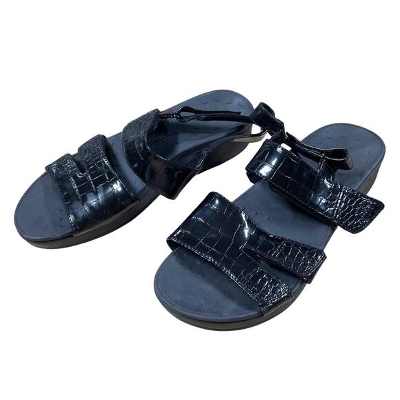 Vionic Roma Women's Sandals Patent Leather Croc Embossed Sz 12 New with Defect - Picture 2 of 7